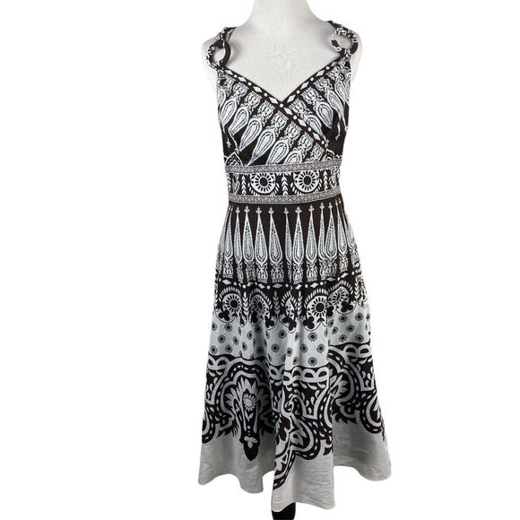 Adrianna Papell Dresses & Skirts - Adrianna Papell Dress Size 10